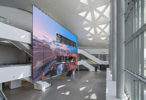 LVCC_Lobby_Spectacular_f483213c-